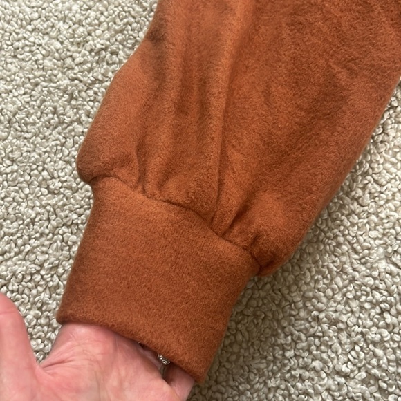 ILLA ILLA Cropped Shrug Cardigan in Chestnut Size Medium - Picture 5 of 15